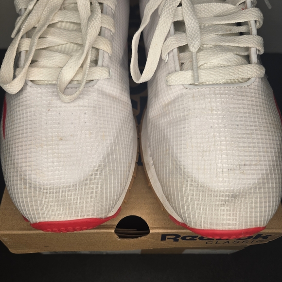 Reebok Classic White and Red Sneakers - Picture 5 of 6